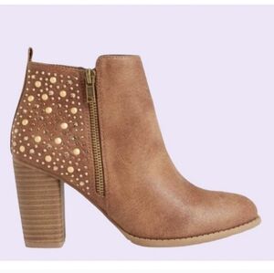 Maurices Brandy Gold Studded Stacked Heel Bootie 7.5M